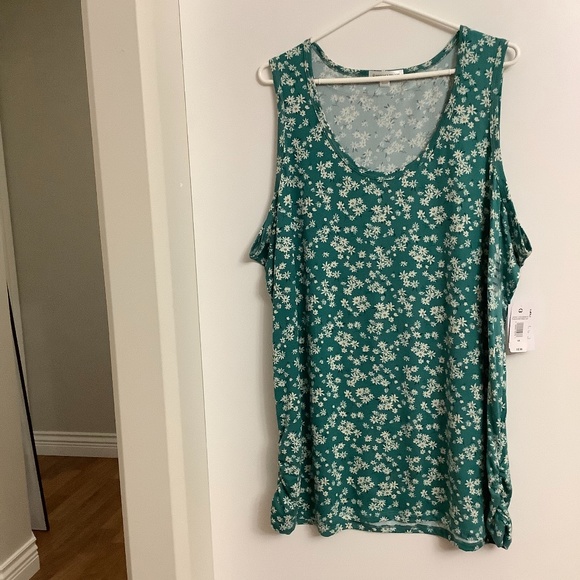NWT Warehouse One Daisies Tank 4X - Picture 1 of 5